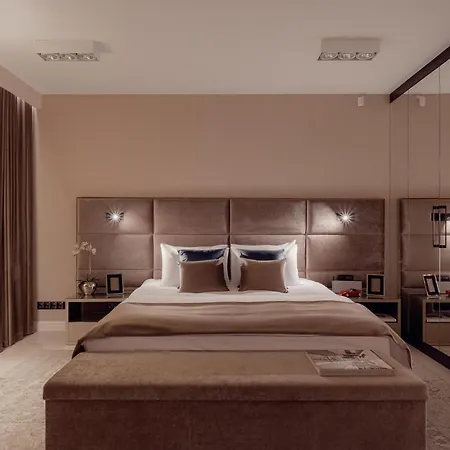 One Luxury
