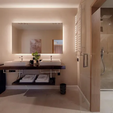 Apartment One Luxury *